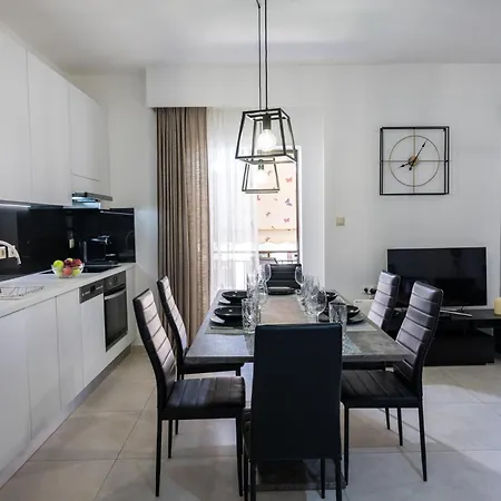 Apartment Nadine 1 *